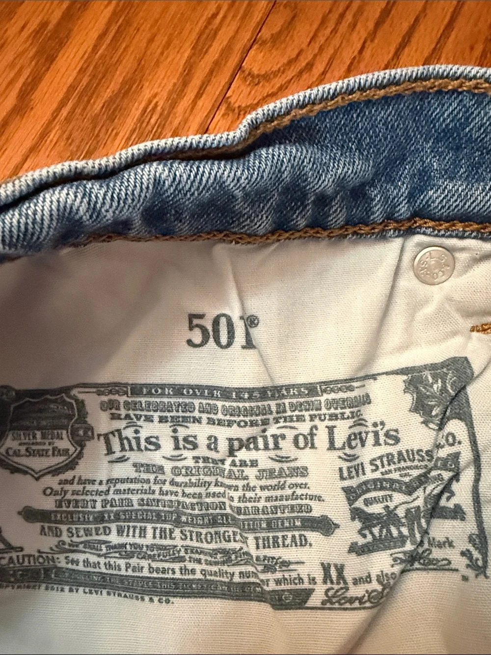 Levi's 501 Two-Tone Light and Medium Blue Jeans Button fly W31 L26